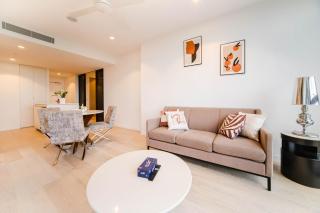 Stylish 2B1B in QW Brand New & Step to Casino - 4