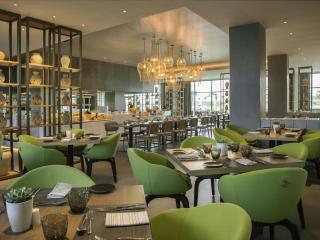 Novotel Muscat Airport - 8