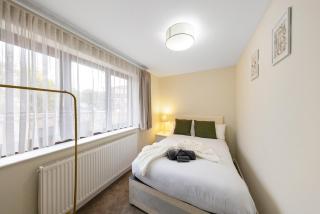 The Belvedere Stay - Free Parking, Spacious Garden, Super King Bed - 7