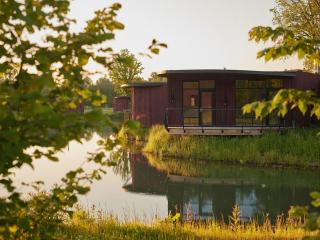 Cozy Bungalow with Pool - 8