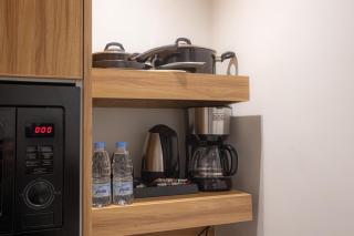 Modern 1BR Apartment Self Entry - 3