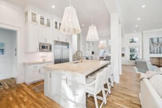 Private Pool, Lake Views, Great Outdoor Space - Lake District Home in Watercolor, FL home - 2