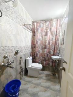 cozy 2bhk Plus kitchen near Calangute beach goa - 3