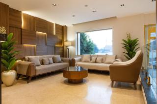 Taj Pyramids View Hotel & Suites - 1