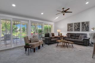 WX946 - Woodhaven Getaway - Alice Lodging - 9