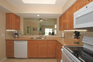 DL831 - Desert Falls Circle - Alice Lodging - 3