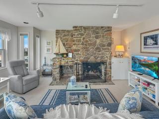 Perkins Cove Gem - 3