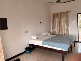 Mistyloft by East West - 0