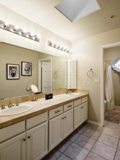 Luxury Mountain Estate-Pool-Spa-BBQ+Bar-Fire pit - Scottsdale - 5