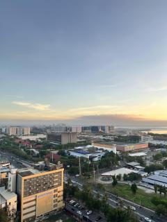 Luxury Bay Condo near MOA With Balcony Free Wi-Fi - 9