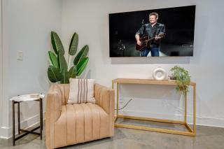 Lofts at 30th - Modern Escape - Mins to Broadway - 7