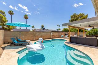 Blue Tides Getaway - Private Pool & Fire Pit - 3