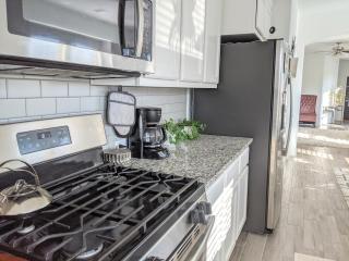 6 Months Min 3BR - 6