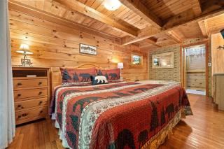 Cozy cabin, Bed swing, Arcade game, hot tub - 1