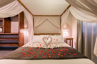 Pousada Rosa 08 - Café da manhã Gourmet, Suítes com Banheira a 150m do Centrinho da Praia do Rosa - 3