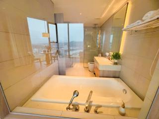 À Là cart studio apartment with bay view and water music - 8