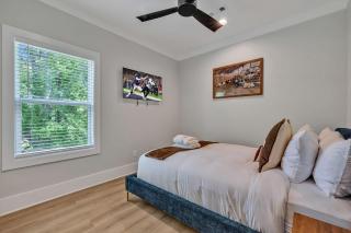 Resonant - 2 Townhomes - 2 Private Rooftop Decks - 7