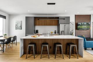 Thunderbird - 4 Units - Jacuzzi - In Old Town - 5