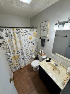 Charming Midwest 3 Bedrooms 2 Bathrooms - 4