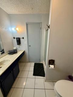 Charming Midwest 3 Bedrooms 2 Bathrooms - 1