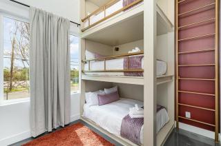 Revival-Rooftop Deck/Hot Tub-Mins to Broadway - 4