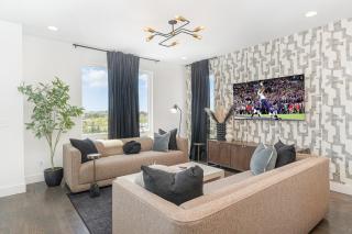 Nimbus-Rooftop Deck-Hot Tub-Mins to Broadway - 6