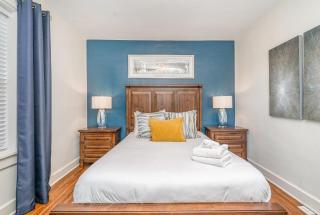 Blue Pearl - Private Backyard - Mins to Broadway - 4