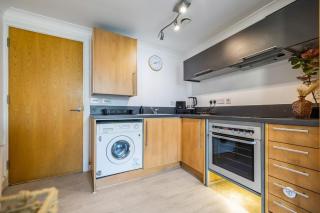 Birmingham City Centre Cosy Apartment - 2