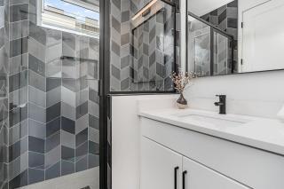 Rhythm Row - Rooftop Hot Tubs - Mins to Broadway - 2