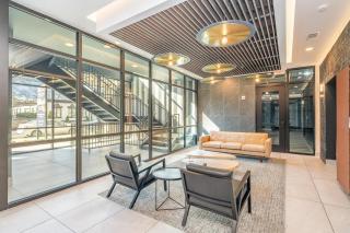 Harmony Outpost-Pool & Gym-4 Mins To Broadway - 2