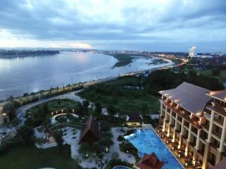 Landmark Mekong Riverside Hotel - 4