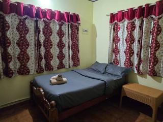 THE RiVERSIDE WHITE VILLA - 4