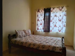 THE RiVERSIDE WHITE VILLA - 5