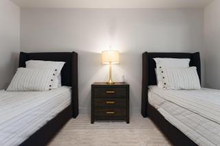 D&G Retreat-Resort Style Backyard-North Scottsdale - 8