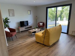 Gîte paisible avec jardin dans la campagne bourbonnaise, animaux admis - FR-1-489-596 - 8