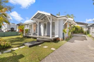 Seascape Cottage - Shelly Beach - 0