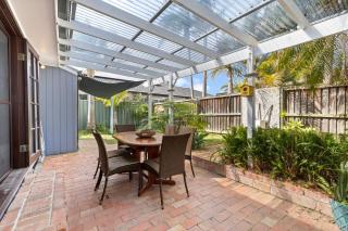 Seascape Cottage - Shelly Beach - 1