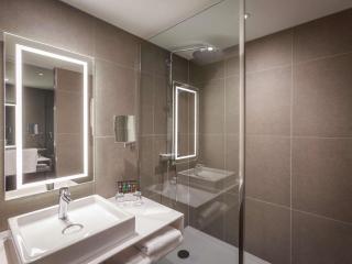 Novotel Cambridge North - 9