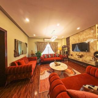 The Royal Residence Bahria town Phase 7 Rwp - 9