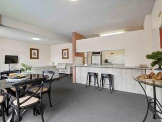 Beachside Resort Living with heated pool spa sauna - Sandcastles 219 - 4