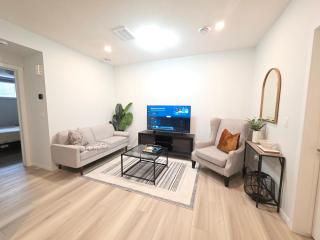 Amaville - 2BRM Basement Suite in West Edmonton - 0