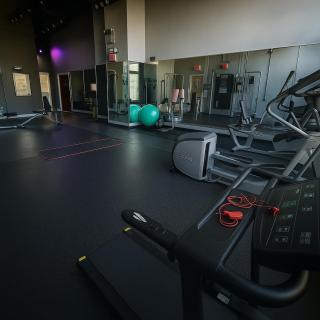 Bright Urban Retreat-Steps to CSU & Theater Dstrct - 2