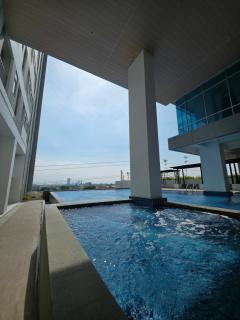 Japanese Minimalist Studio at Kyo Society - Surabaya - 5