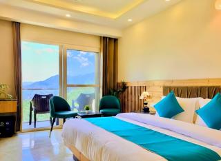 Hilltop Heaven With Scenic Mountain View - 9