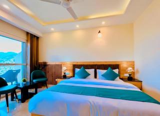 Hilltop Heaven With Scenic Mountain View - 8