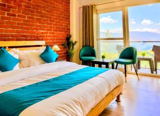 Hilltop Heaven With Scenic Mountain View - 4