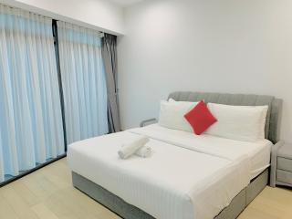 Eaton Residences By Luna - 6