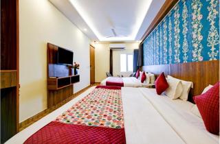 Hotel Red Plaza -Near Delhi Airport & Free Airport Drop - 9