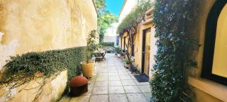 Grand Inner City Home with Secret Garden - 2