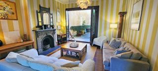 Grand Inner City Home with Secret Garden - 8